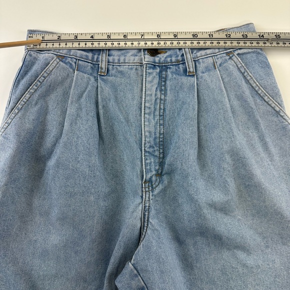 Vintage 90s denim shorts Small mom pleat front 8in inseam Northern Reflections - Picture 2 of 11
